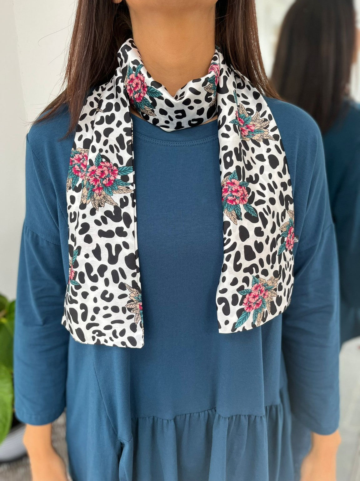 Leopard Flower Print Slim Scarf