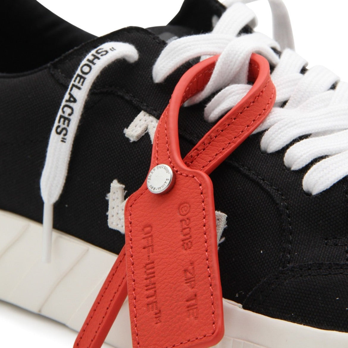 Off-White Low Vulcanized Canvas Sneakers Black Red