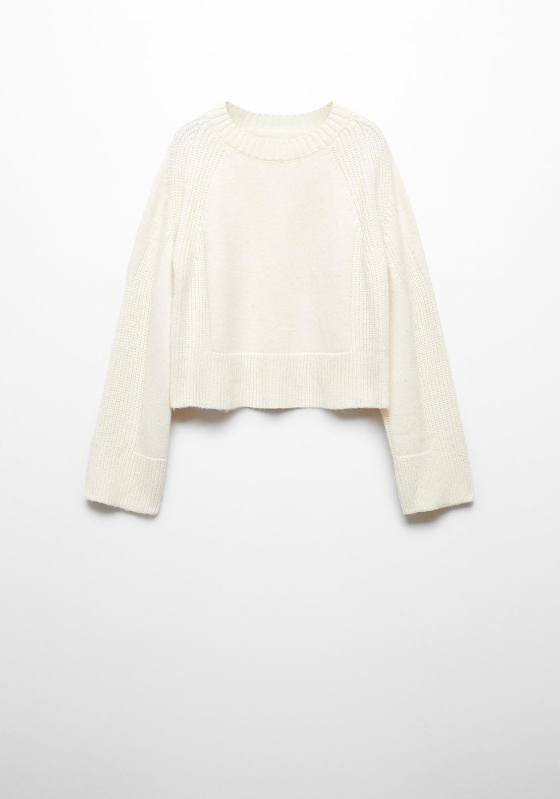 Round-neck knitted sweater