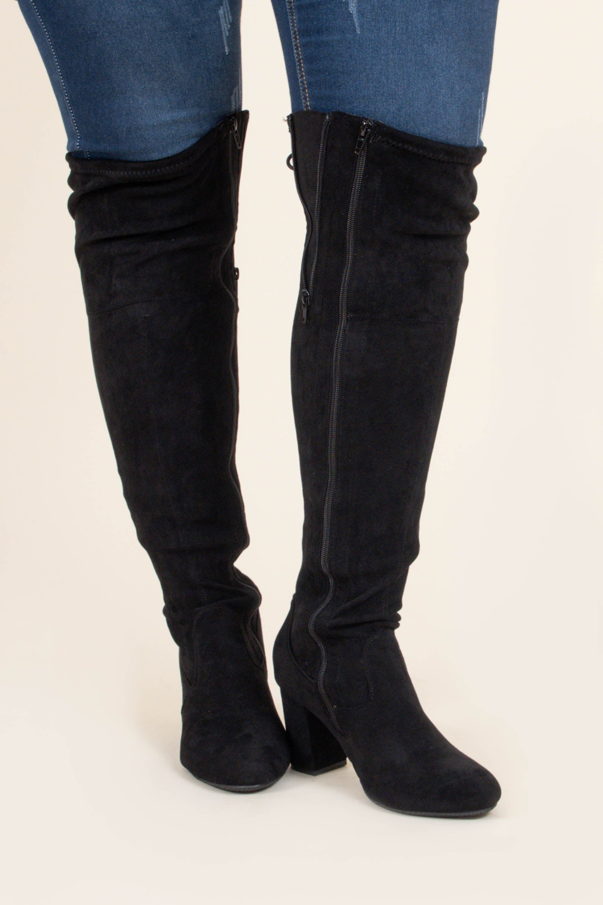 Slaying Suede Boots, Black