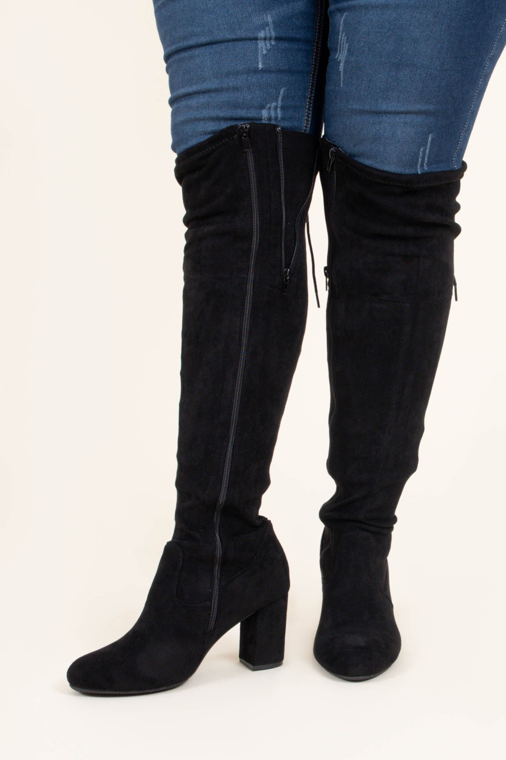 Slaying Suede Boots, Black