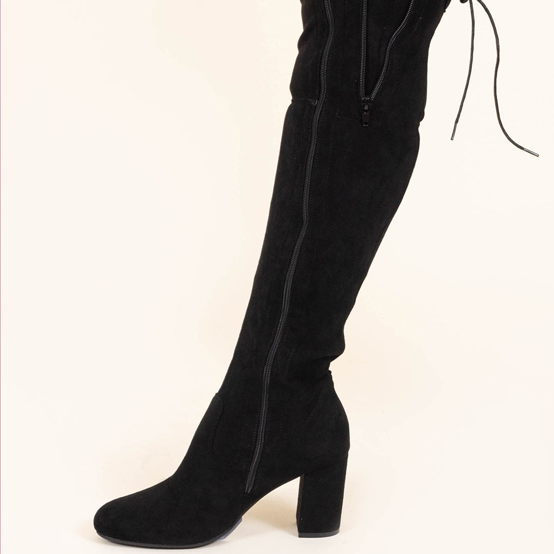 Slaying Suede Boots, Black