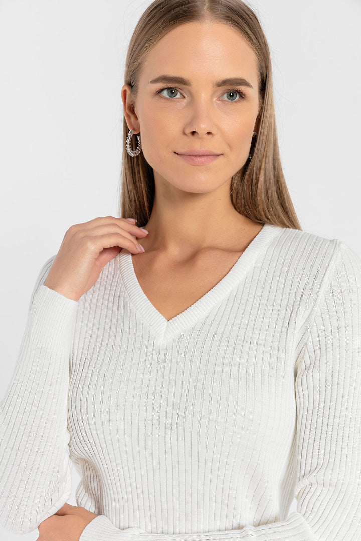 V NECK SWEATER